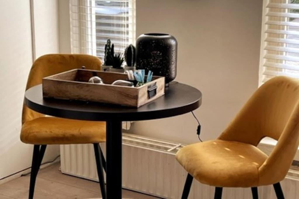 Gezellige Knusse Studio Met Bubbelbad Huizen Zewnętrze zdjęcie