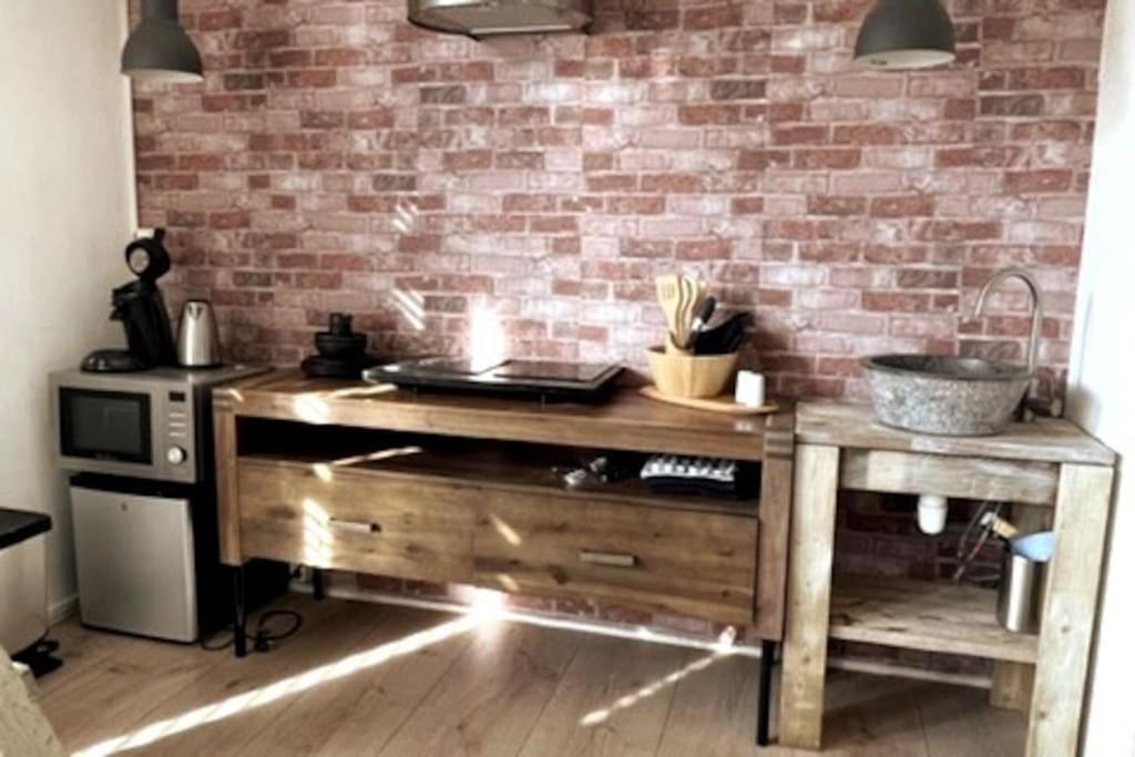 Gezellige Knusse Studio Met Bubbelbad Huizen Zewnętrze zdjęcie