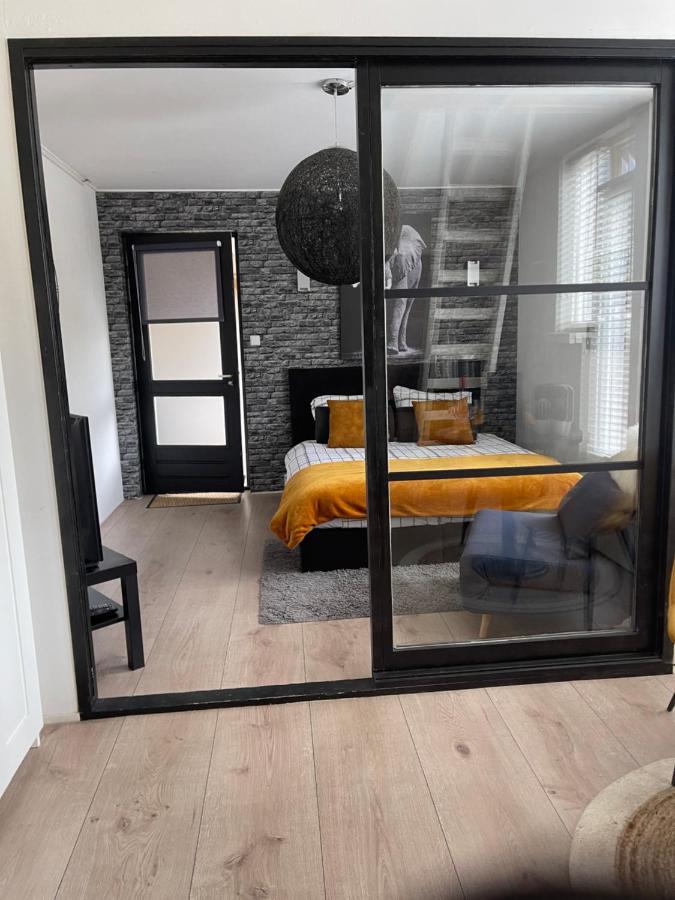Gezellige Knusse Studio Met Bubbelbad Huizen Zewnętrze zdjęcie